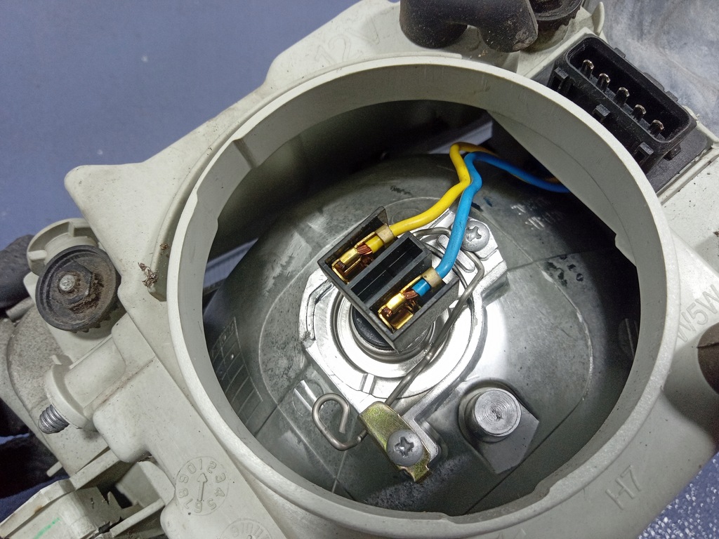 фото №11, Volvo v40 i s40 фара левый eu 20-a272