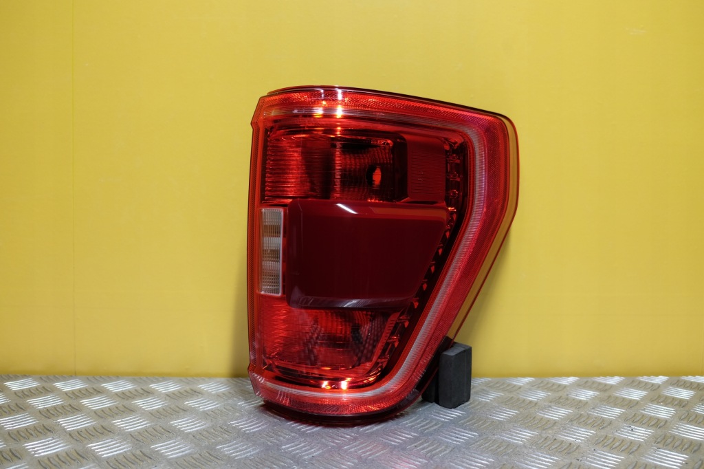 фото №1, Ford f150 p702 2021- лампа задняя правая слепая зона spot usa