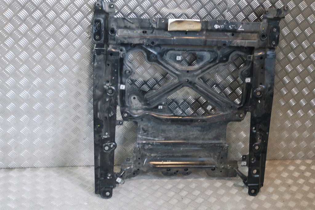 фото №1, Кронштейн балка porsche cayenne 9y 4m0