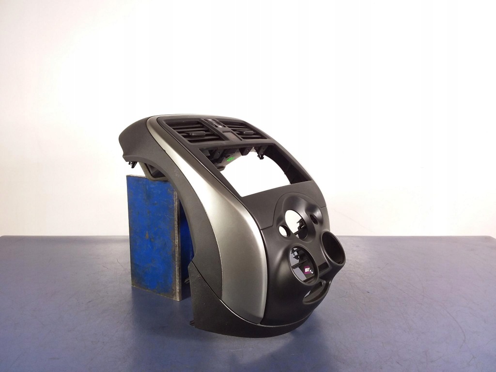 фото №2, Nissan micra k13 lift рамка радио решётки обдув