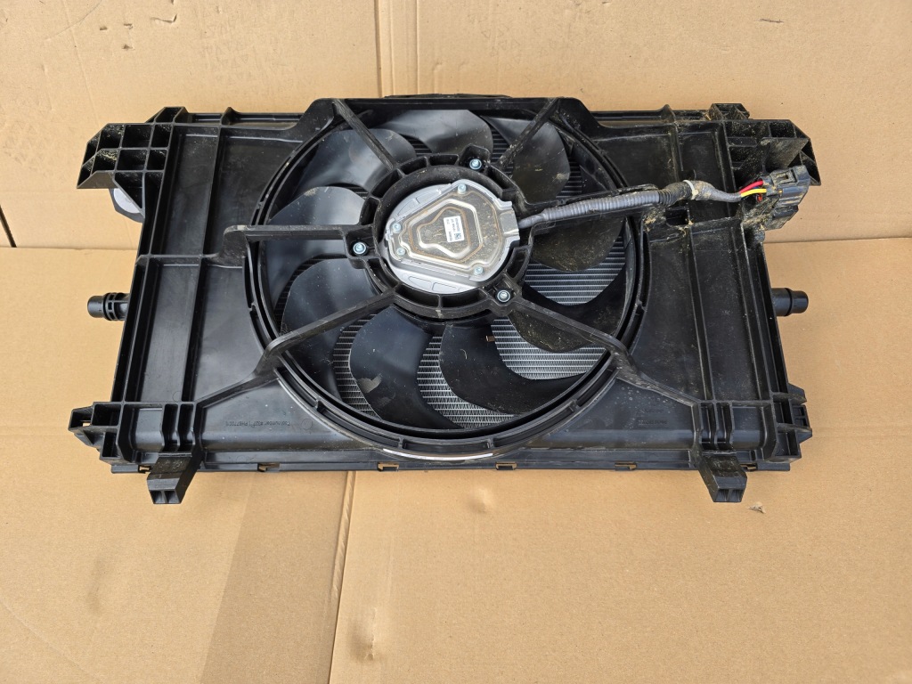 Tesla 3 y радиатор вентилятор 1494175-00-a 1493995-00-c Оригинал