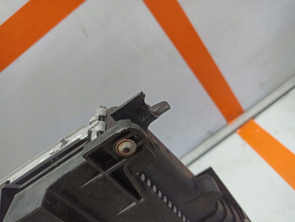 фото №10, Bmw i3 l01 радиатор вентилятор 8642143