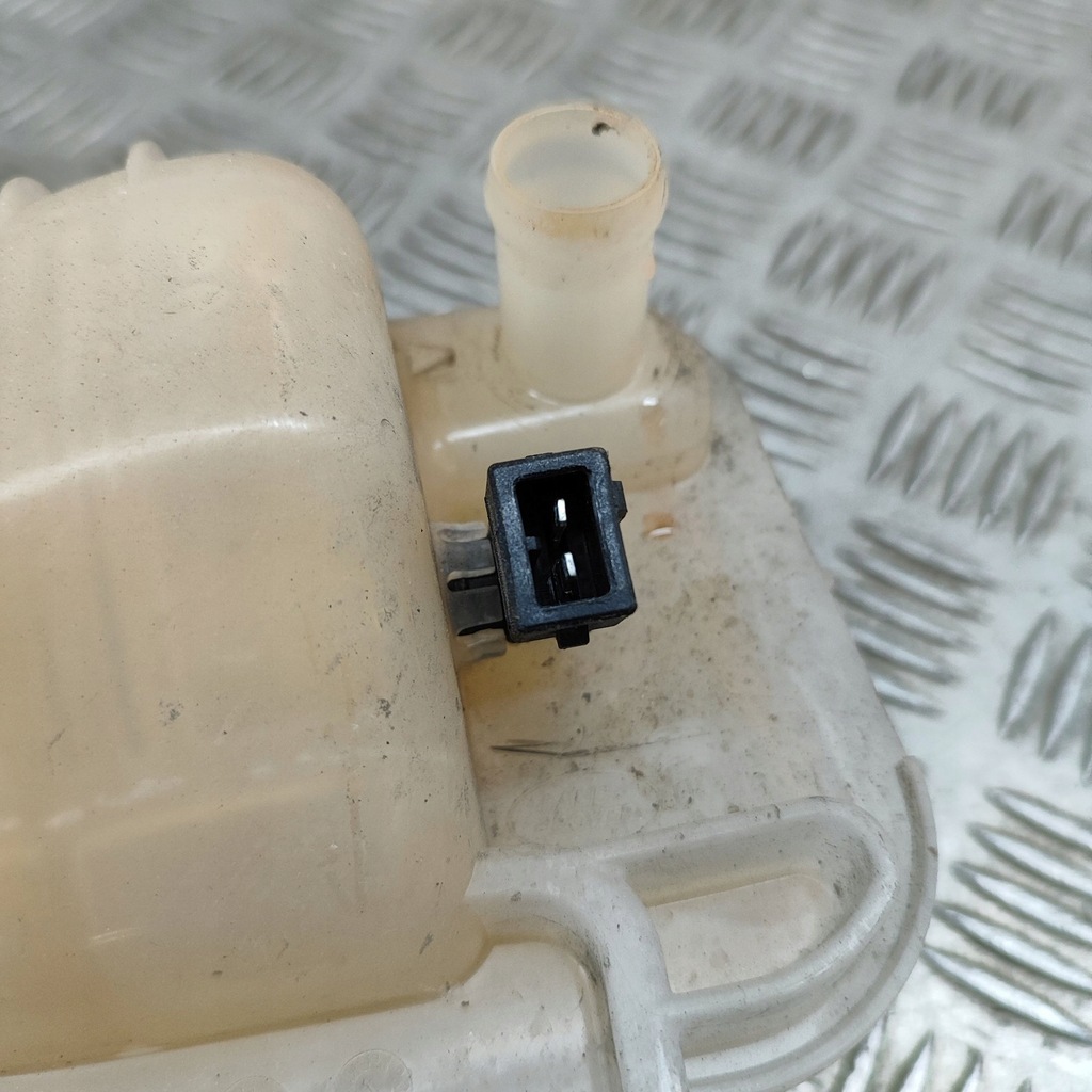 фото №7, Land rover range rover sport l494 2019 бак расширительный охлаждающая жидкость