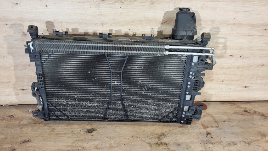 фото №1, Радіатор радіатор вентилятор комплект opel insignia a 08- 1,8