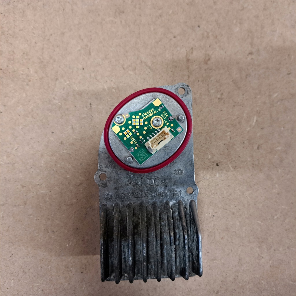 Купити Mercedes a243 eqa eqb performance модуль led drl поворотник правий