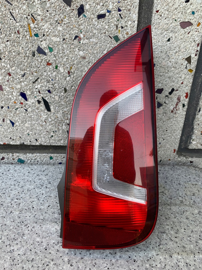фото №1, Лампа правий задня vw up 1s0945096g 2011-2016 !