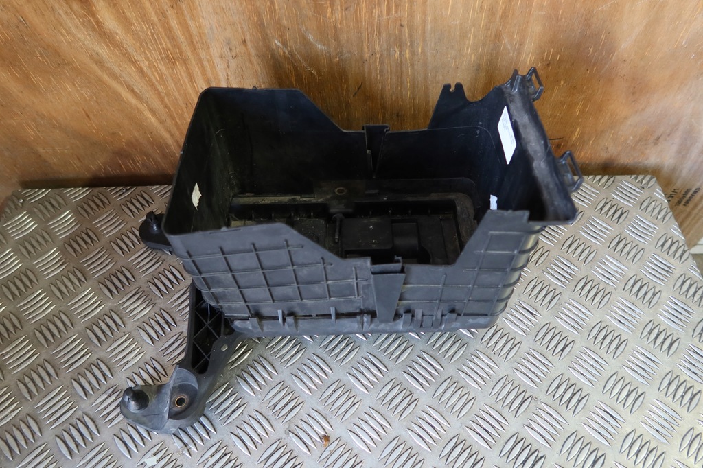 фото №8, Корпус акумулятор audi a3 vw 1k091533b