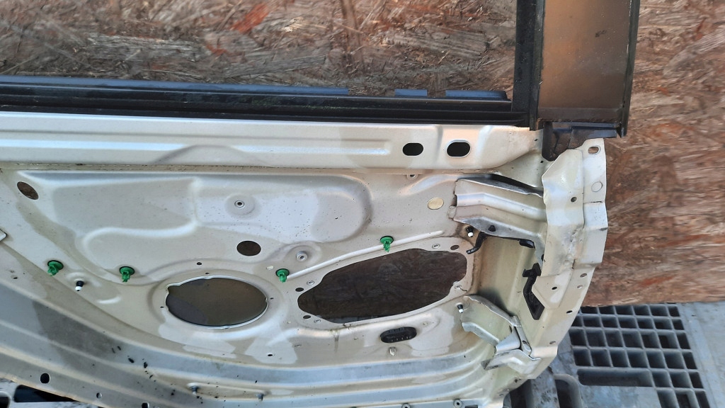 фото №5, Рама рамка дверь правый задняя volkswagen golf v 07r