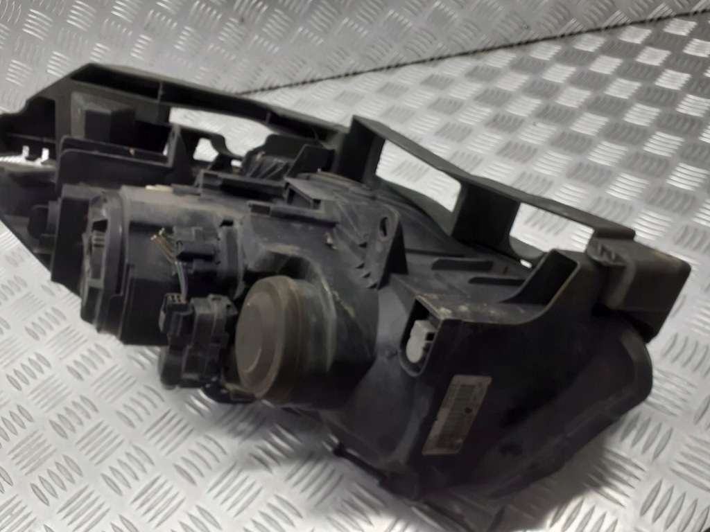 фото №4, Лампа левая передняя renault megane ii lift 8200412741b