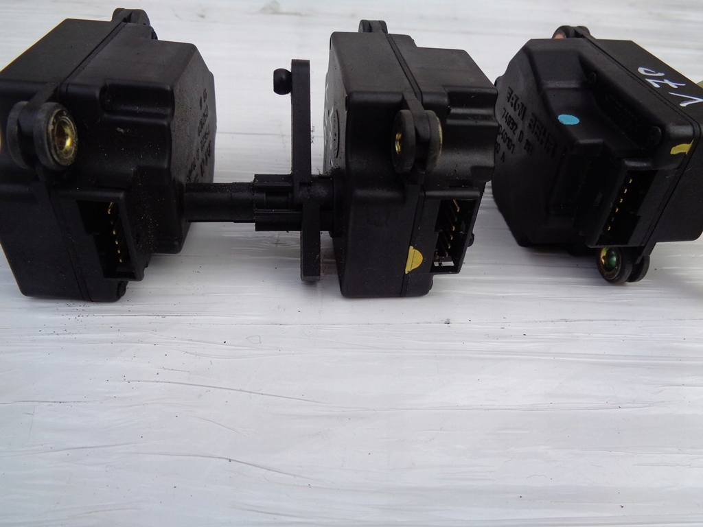 фото №9, Моторчик кришки обдув обігрівача volvo v70 ii