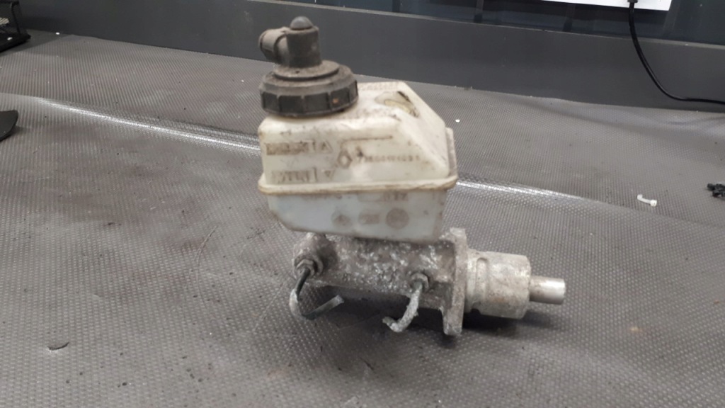 фото №1, 7700819108b насос тормозная renault twingo i