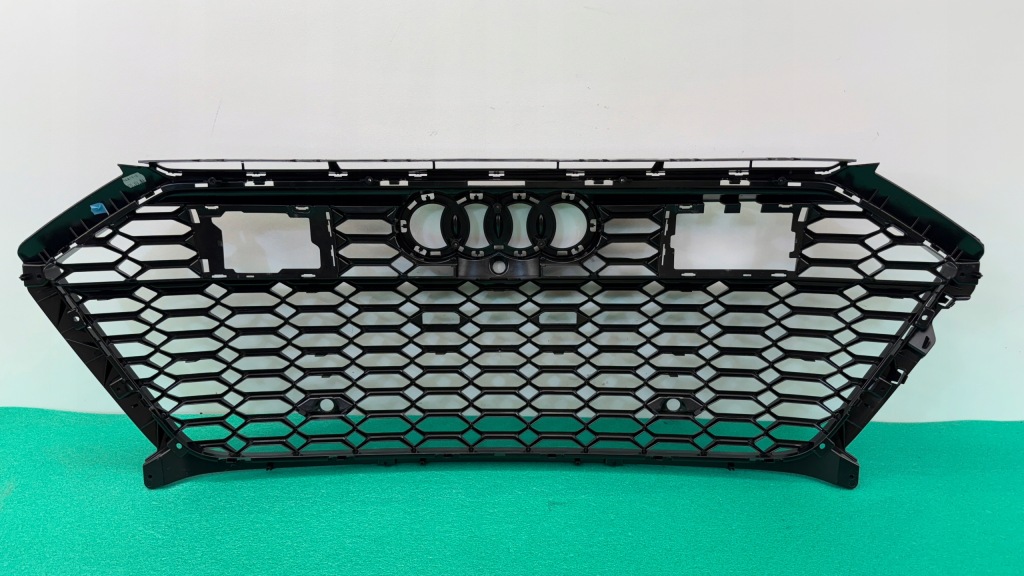 Audi rs6 rs7 c8 4k8 рестайлінг  решітка  решітка радіатора 4k8853651f k146/08nik Зі Шроту
