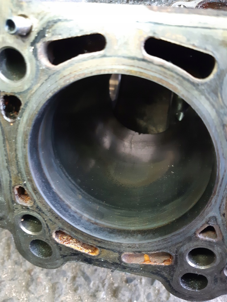 фото №7, Audi q7 4l 4.2 tdi блок dół двигателя корпус btr