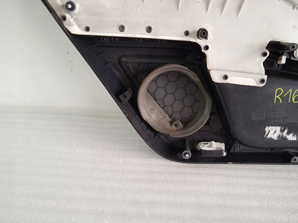 фото №10, Skoda superb ii lift kombi обшивка двері правий задня