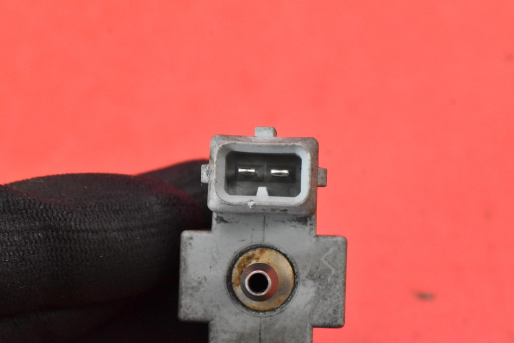 Клапан вакууму 39400-2c300 hyundai genesis 1 1 2.0 rs turbo 213km 08-12 Київ