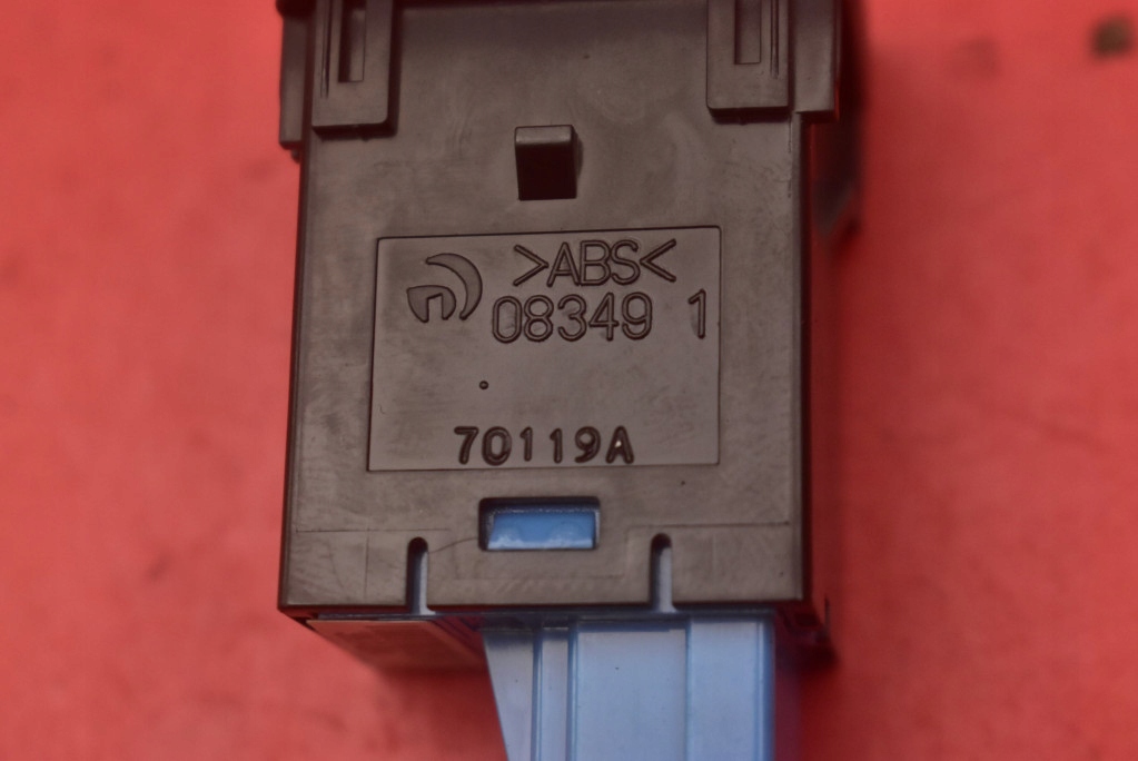 фото №7, Вимикач кнопка підігрів керма 083491 nissan leaf 1 i ze0 lift