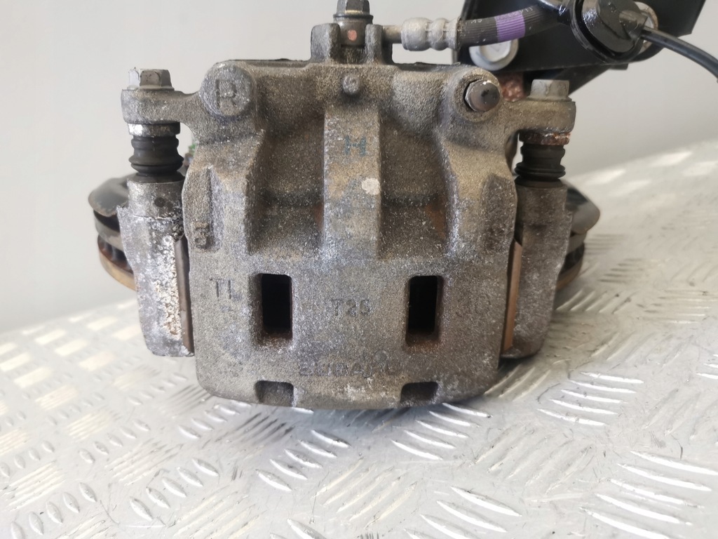 фото №9, Subaru forester v 18- usa 2.5 бензин поворотный кулак амортизатор правый перед