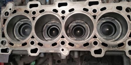 фото №1, Поршень +шатун 2,0dci 08r_m9r vivaro trafic