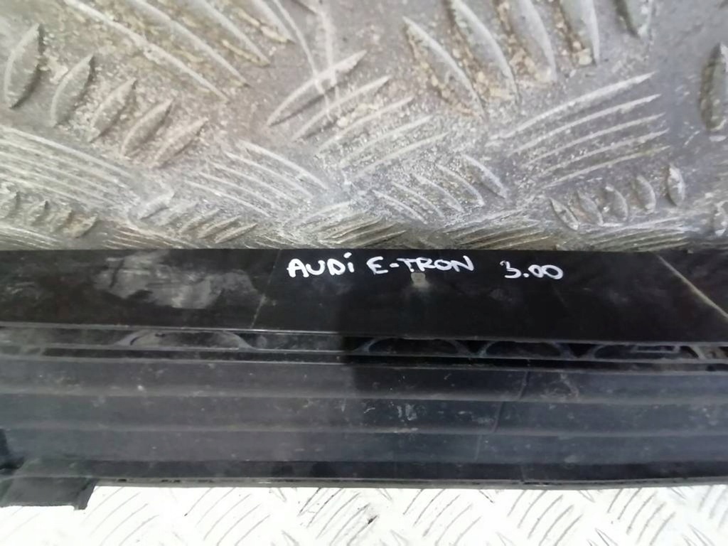 фото №6, Dd audi etron e-tron впуск воздуха жалюзи 4ke121223