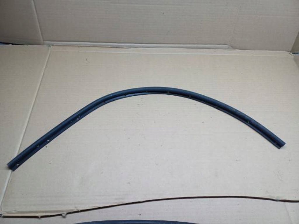 Купити Skoda kamiq scala прокладка капот 654823707b