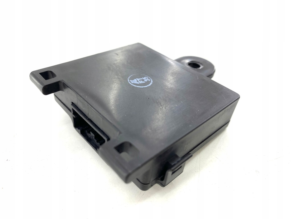 Блок керування модуль ручка двері tesla s eu оригінал  1069651-00-d Зі Шроту