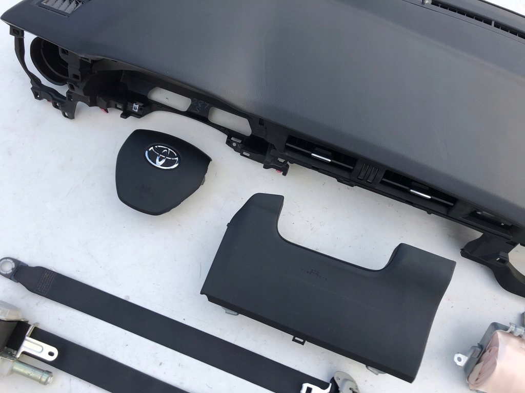 фото №5, Toyota auris 2 ii приборная панель приборная панель консоль подушки безопасности