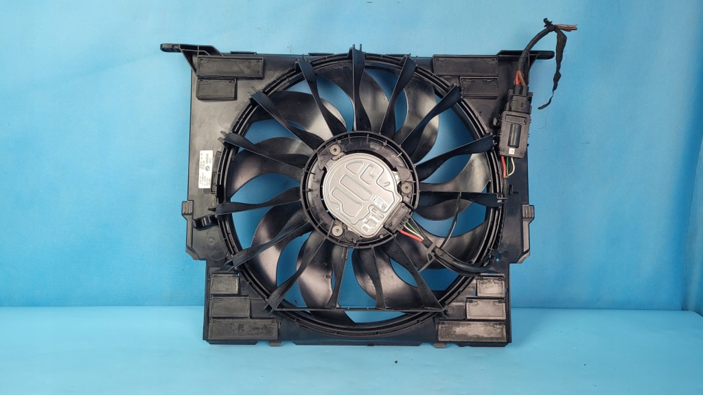 Bmw 5' g31 518d touring 18r вентилятор 8472266 8686163 8291684 Доставка