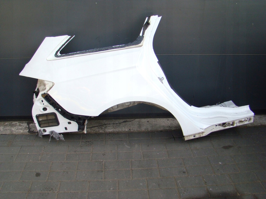 фото №1, Ford mondeo mk5 - крила правий задня kombi