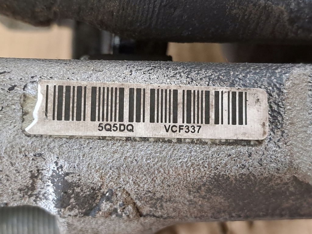 фото №12, Супорт гальмівний лівий перед передній гальмівні колодки 1.5 tsi skoda superb 3 iii 19r