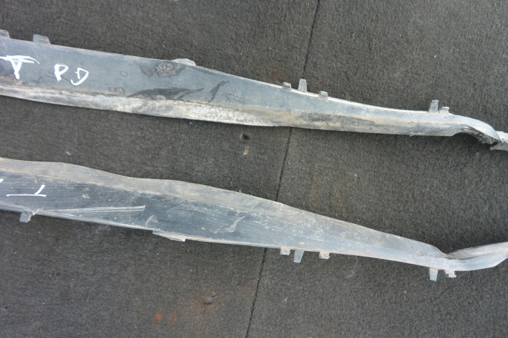 Молдинг бампера задня права ліва kpl tesla model s Зі Шроту