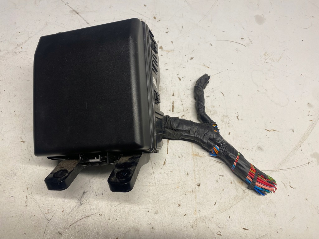 фото №1, Kia sportage iii 2.0 benz корпус предохранителей 09-