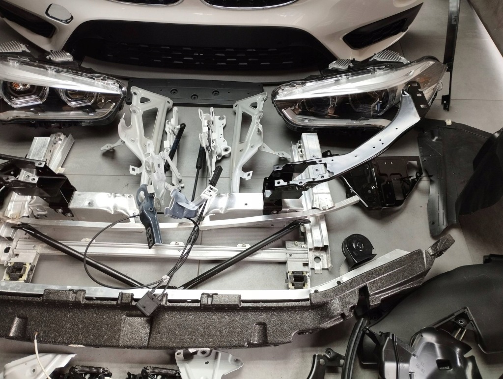 фото №10, Bmw x1 f48 капот бампер лампи pas крила a300