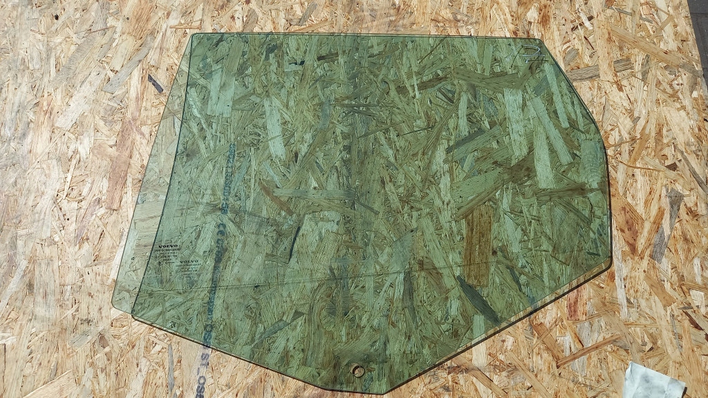 фото №1, Скло лівий задня volvo s60 11r