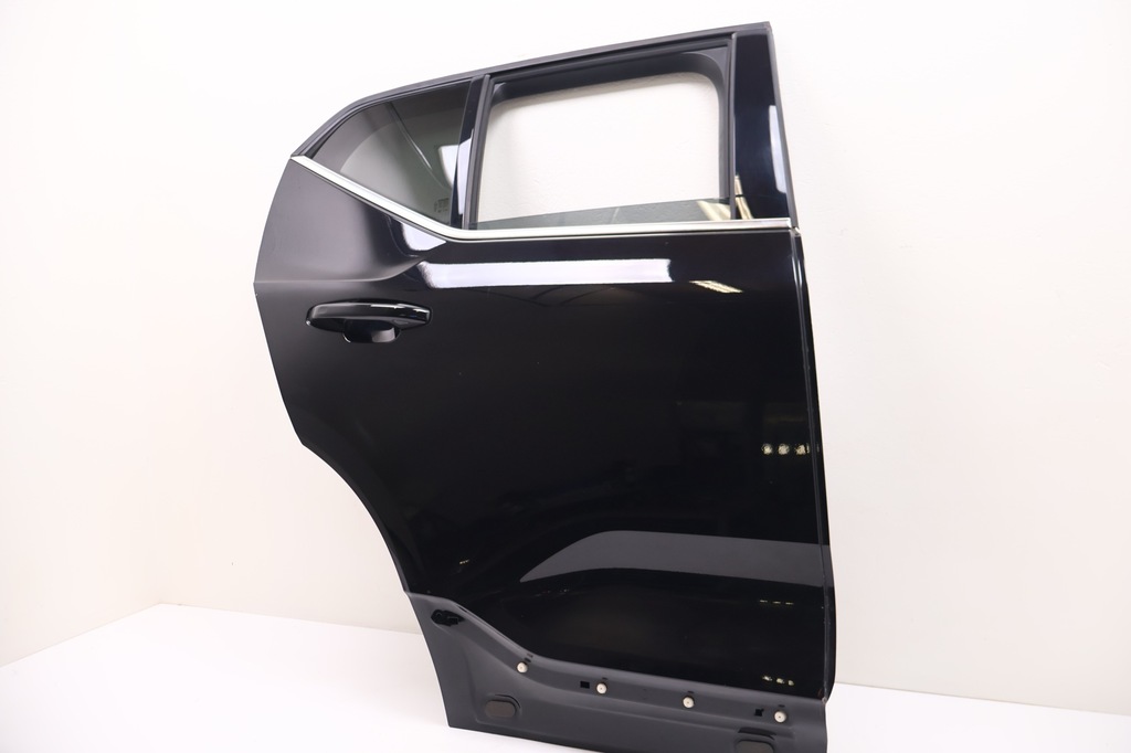 фото №3, Volvo xc40 дверь правое задняя