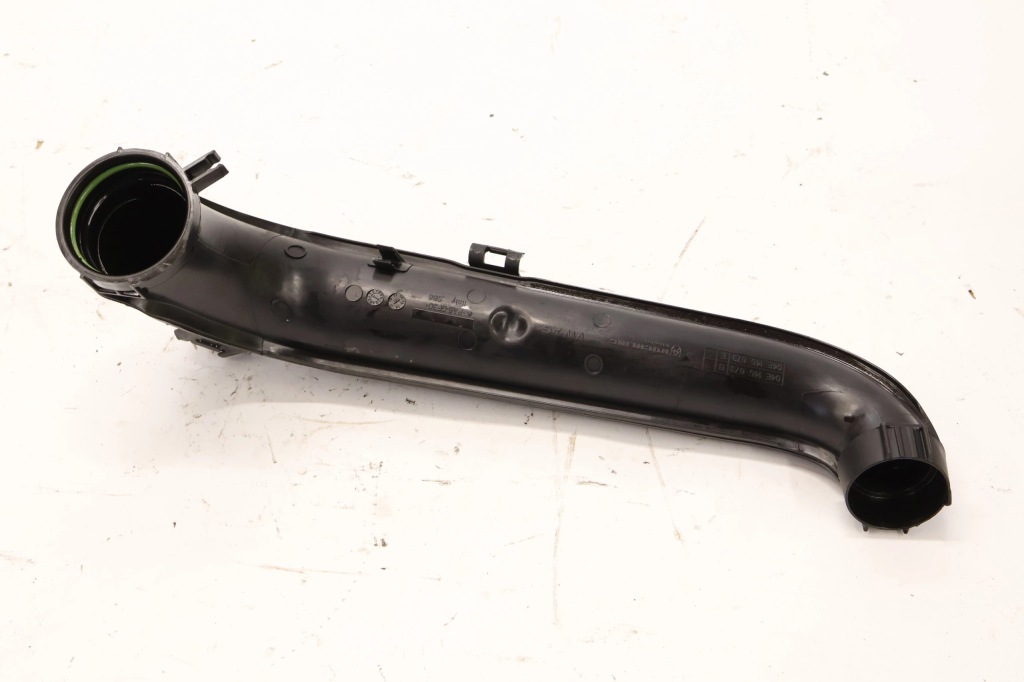 фото №2, Vw golf sportsvan шланг интеркулер 04e145673b