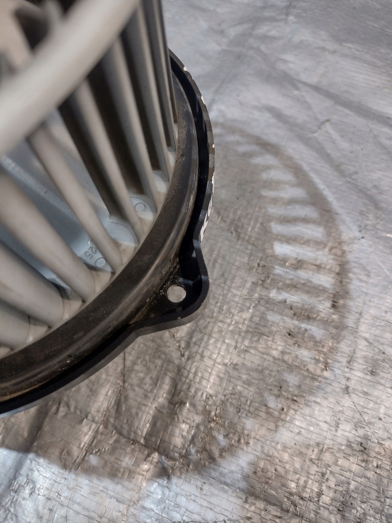 фото №7, Вентилятор, повітродувка обдув mitsubishi colt v 1,3b оригінальний номер 194000-0492