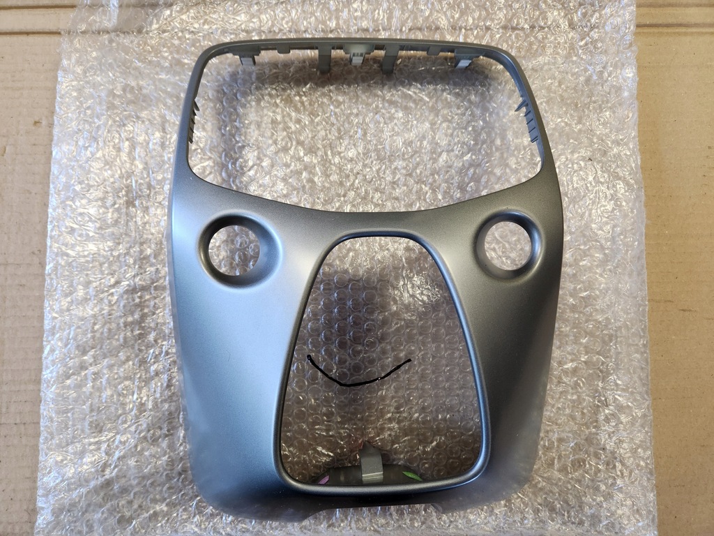 фото №1, Корпус рамка радио toyota aygo ii '14-18 citroen c1 nowa oryg.