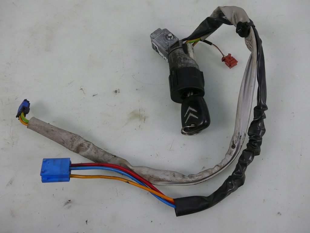 фото №1, Citroen berlingo i lift замок запалювання з ключ