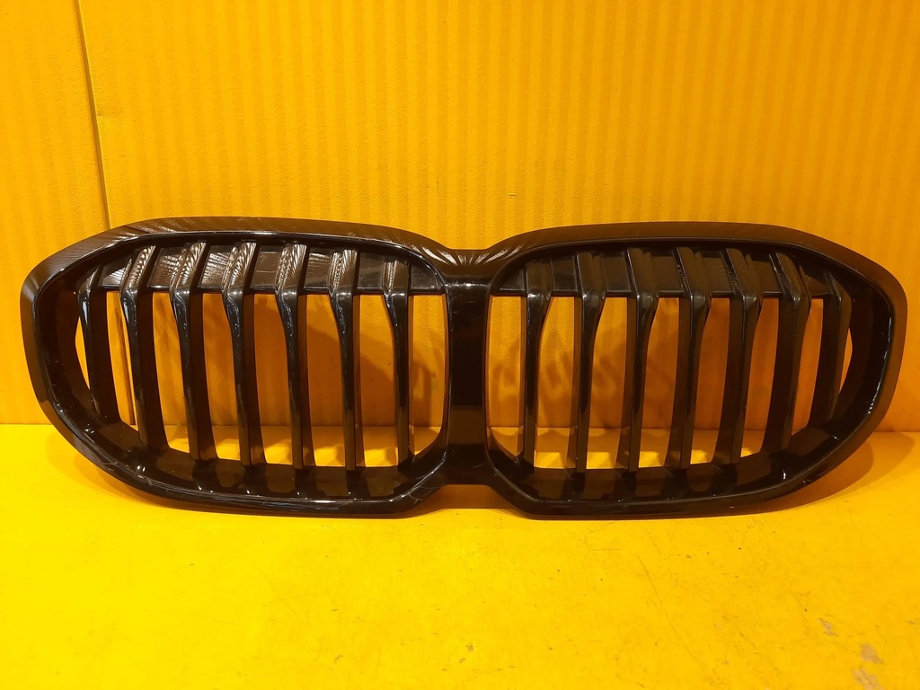 фото №1, Bmw 1 f40 решітка радіатора решітка радіатора бампера решітки радіатора scratched.