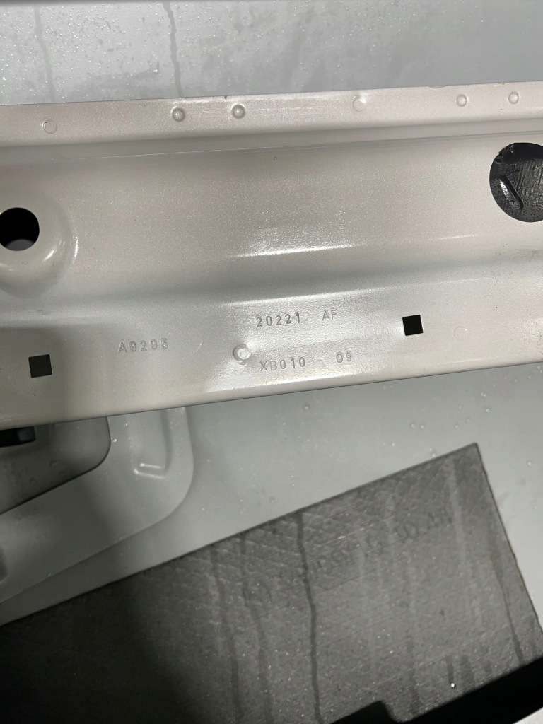 Купити Двері лівий перед передні jaguar e-pace 17-20