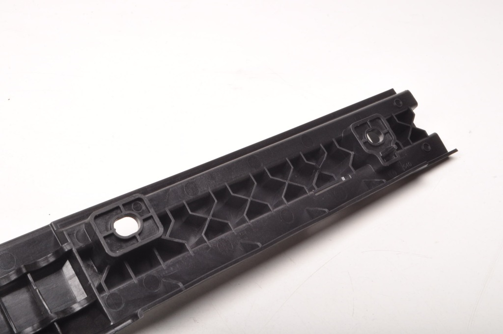 фото №9, Volvo v60 ii направляющая направляющая багажника 31462614 левая kombi