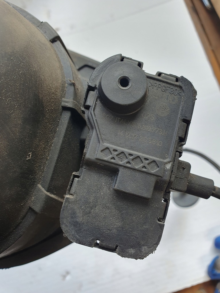 фото №5, Vw golf vii kombi крышка заливной топлива 5g9809857 5c6810773h kpl