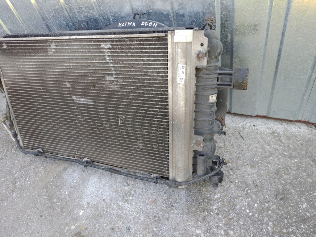 Радиатор воды вентилятор opel zafira b 2 рестайлинг  1.6 benzyn a16xer 2008-2013 Цена