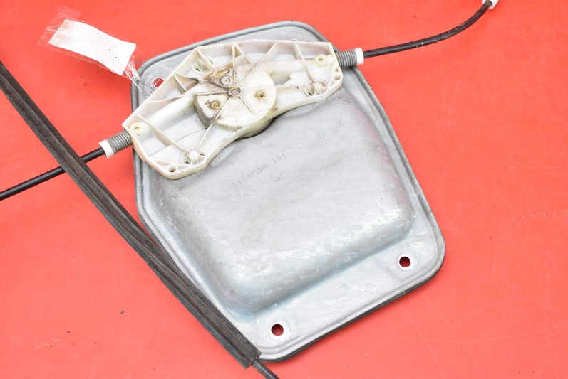 фото №15, Подъемник стекло правый перед eu 13100418 vw jetta 5 v 05-11