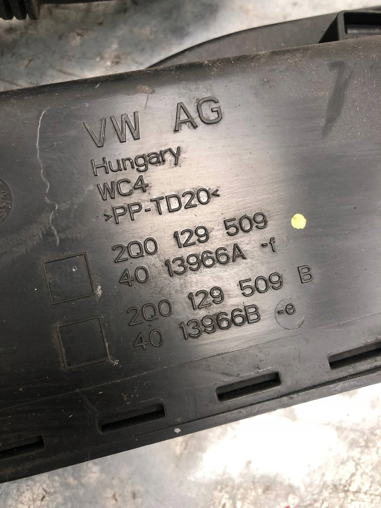 фото №6, Труба воздухозаборник воздуха seat ibiza v 2q0129618a 2q0129509