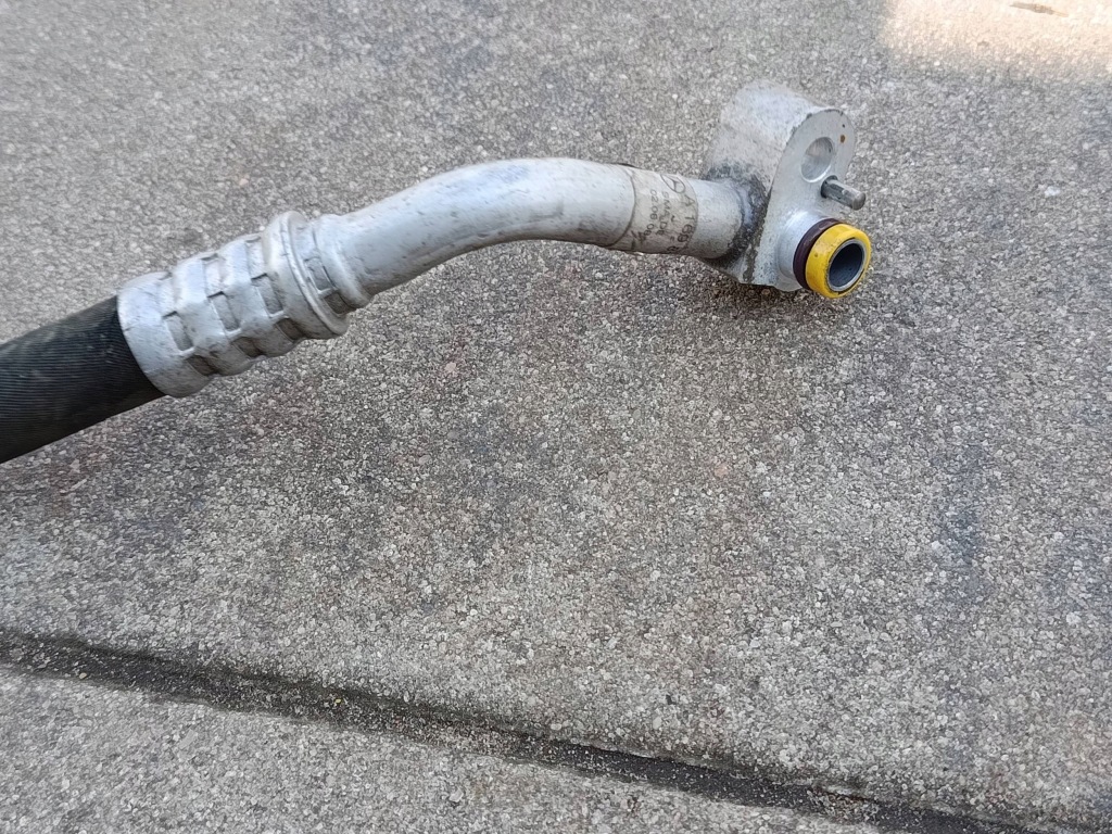 Шланг патрубок кондиціонера mercedes-benz a w169 рестайлінг  європа Ціна