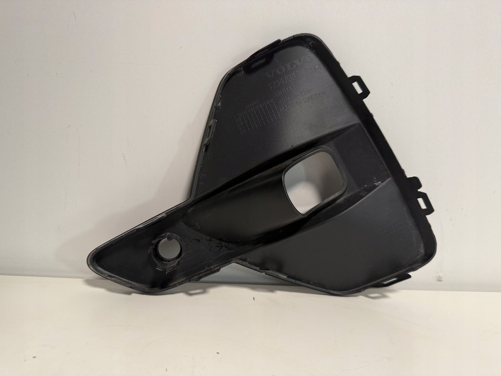 фото №8, Решётка решётка радиатора противотуманной фары бампера правый перед решётка радиатора volvo xc40 c40 32347387