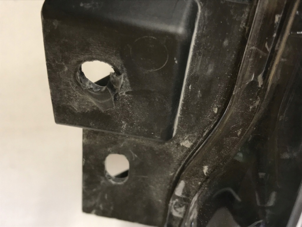 Купить Tesla model 3 iii противотуманная фара правый бампера перед drl