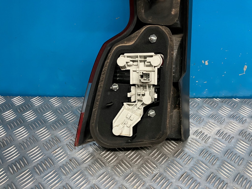 фото №9, Volvo v50 лампа правий задня права задня 30698921