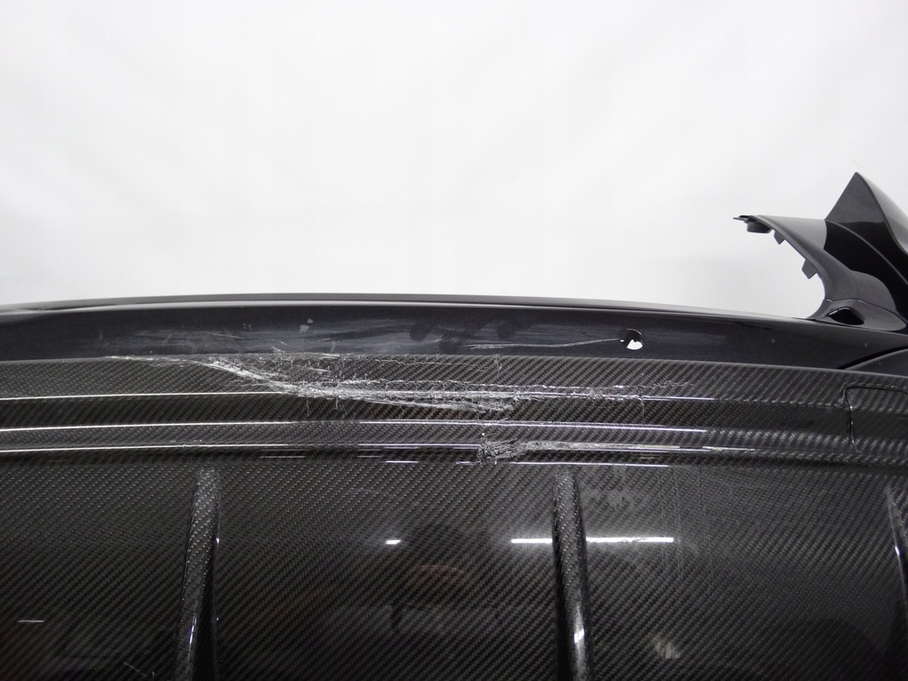 фото №10, Maserati grecale trofeo 22- бампер задний карбон 670179319 оригинальный